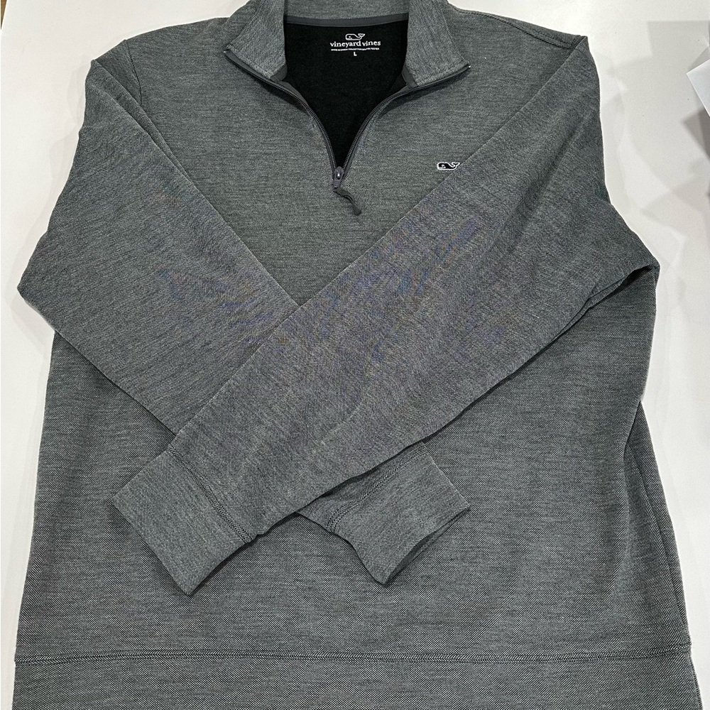 Vineyard Vines Men’s large quarter zip